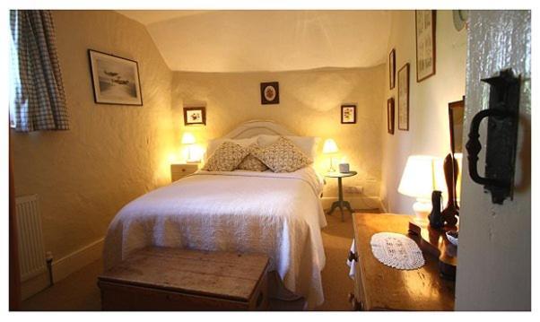 Brook Farmhouse Tedburn Bagian luar foto